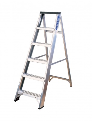 Lyte Swingback Step Ladder With Tooltray